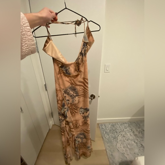 I.AM.GIA KIERRA MAXI DRESS - TAN BUTTERFLY - Picture 2 of 4